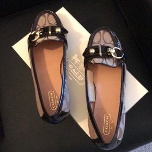 Coach flats